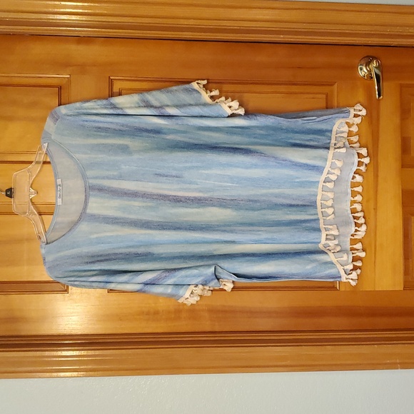 Elsie & Zoey Watercolor Blue and White Tassel Trim Tunic Coverup OS - Picture 3 of 9